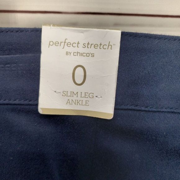 Chico's Women's Navy Blue Perfect Stretch Slim Leg Ankle 570255765 Pants 0 4 - Picture 7 of 13